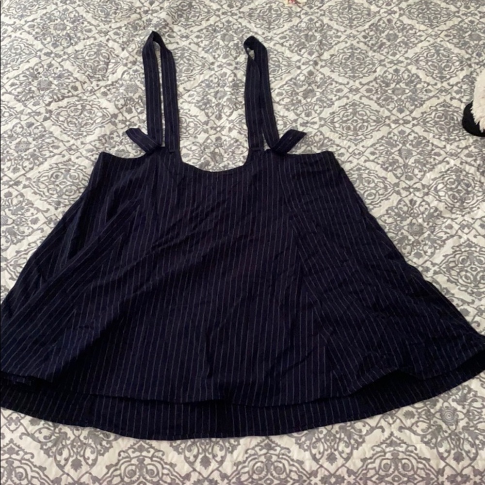 Suspender skirt